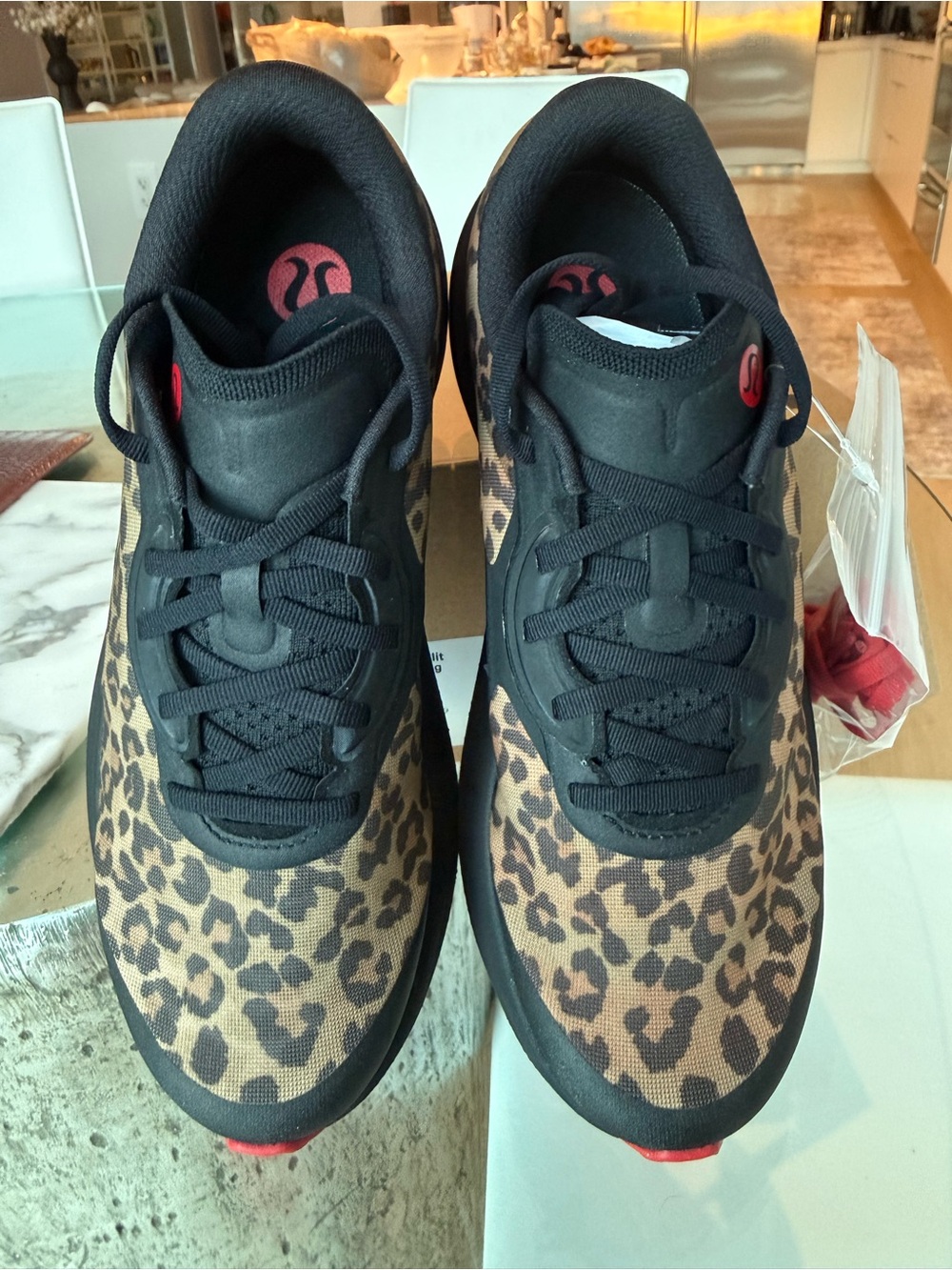 lululemon women’s split shift running shoe Leopard print - Black/Tan - Picture 3 of 8